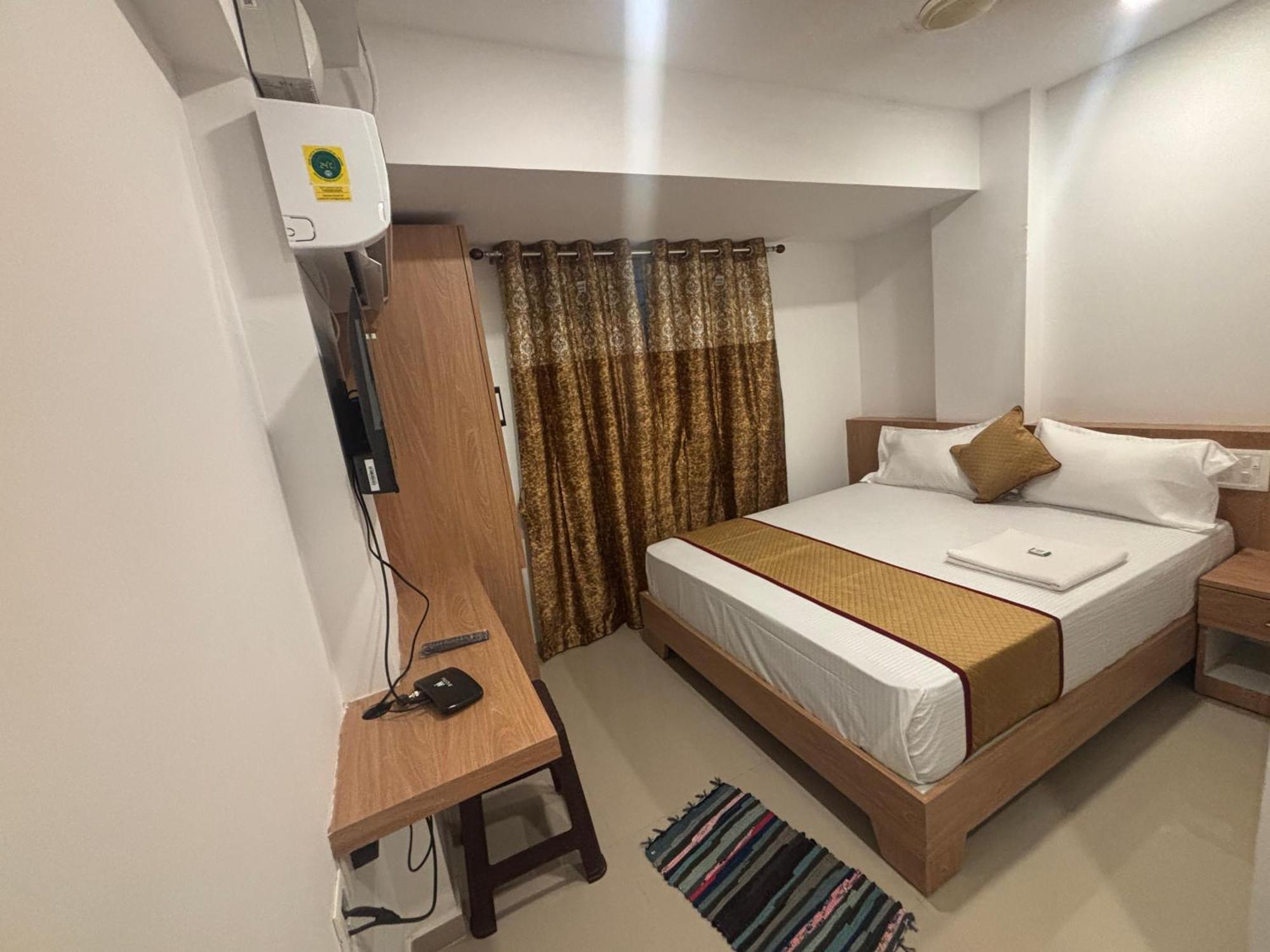 Classic Comfort Lodge Mangalore Bagian luar foto