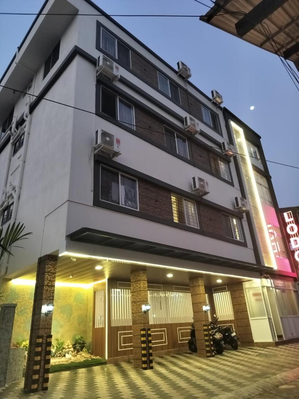 Classic Comfort Lodge Mangalore Bagian luar foto